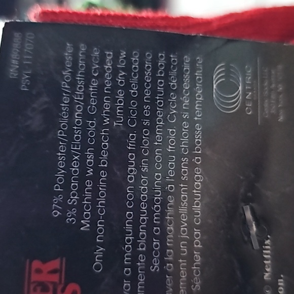 Netflix Stranger Things 2 pairs of Socks - Picture 5 of 5